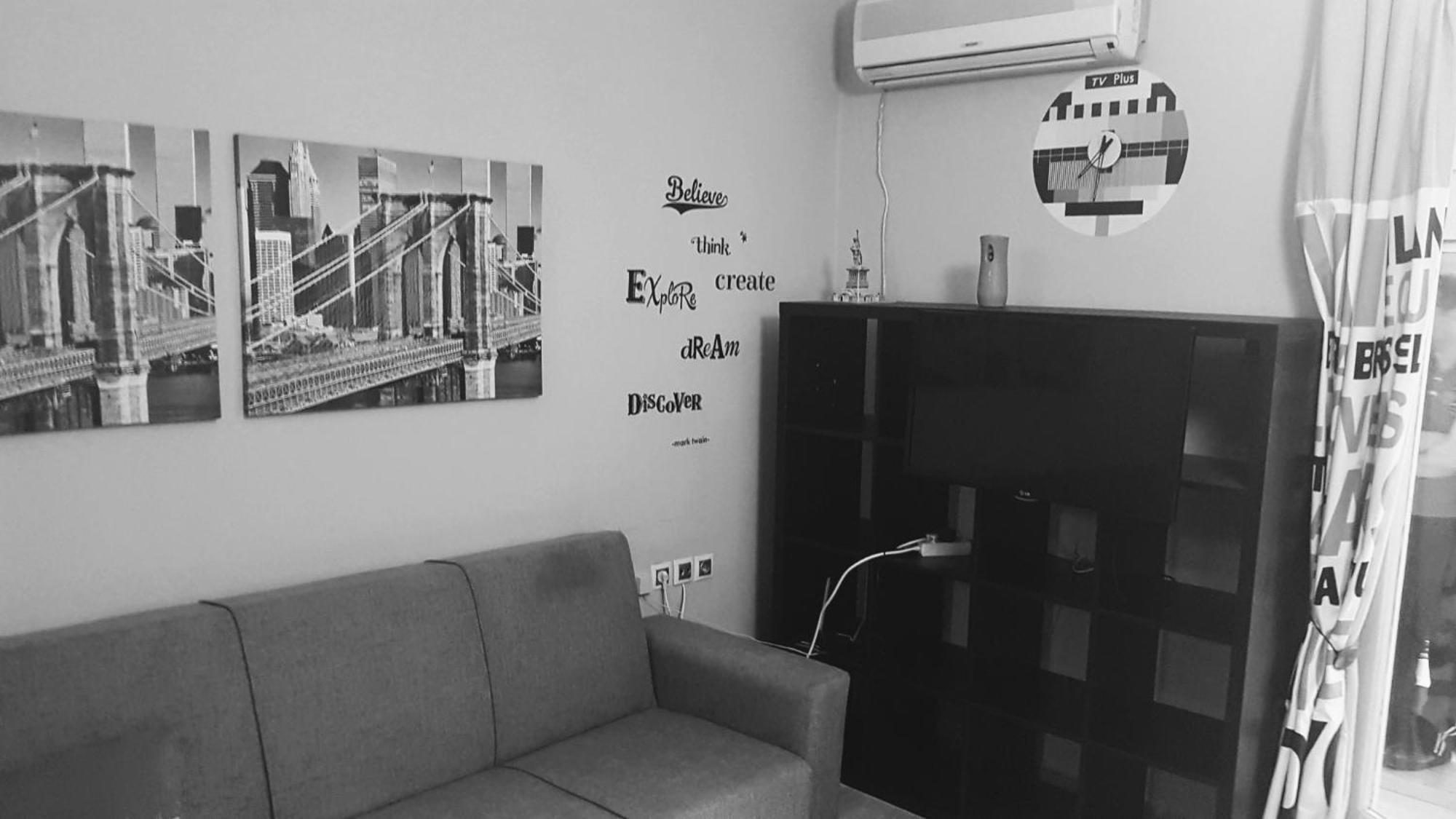Ts-George'S Apartments By The Airport Markópoulon Buitenkant foto