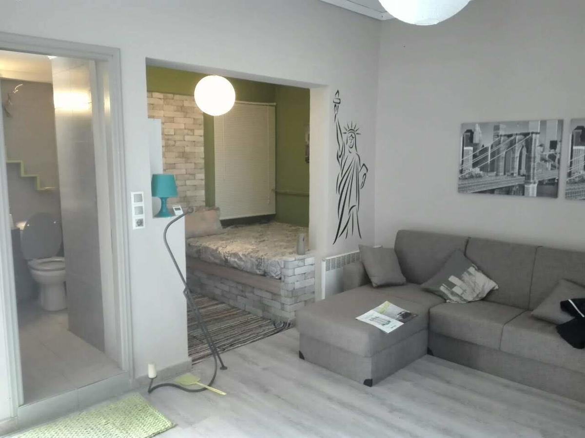 Ts-George'S Apartments By The Airport Markópoulon Buitenkant foto