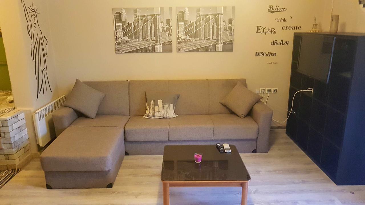 Ts-George'S Apartments By The Airport Markópoulon Buitenkant foto